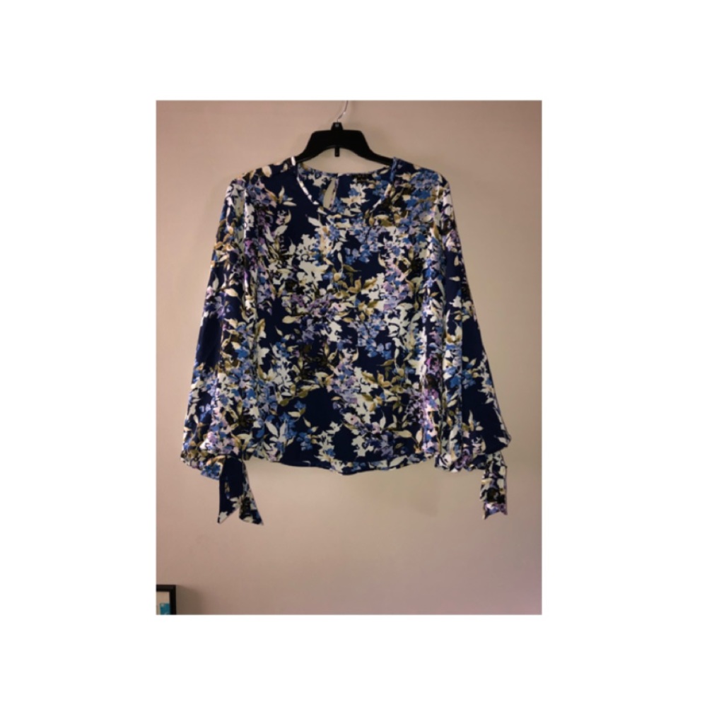 Flowery dress shirt